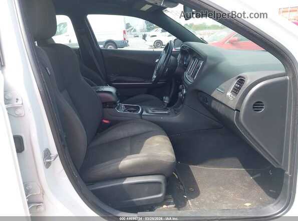 2C3CDXHG0KH566903 2019 DODGE CHARGER Белый Вид салона спереди