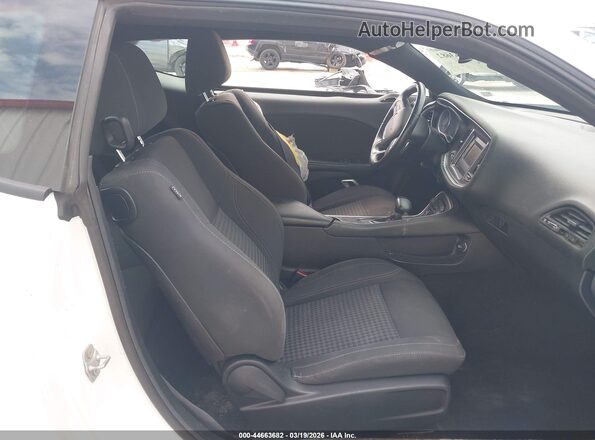 2C3CDZAG1GH275517 2016 DODGE CHALLENGER White 