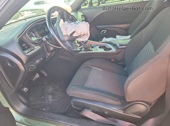 2C3CDZAG2NH238456 2022 DODGE CHALLENGER Green Front interior view