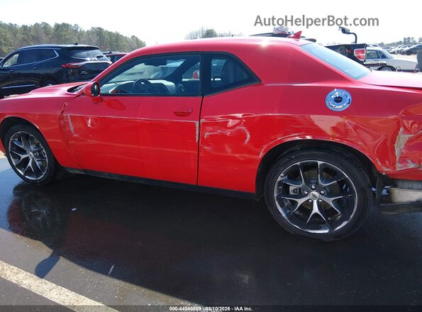 2C3CDZAG3NH237932 2022 DODGE CHALLENGER Red Widok wnętrza 360 stopni