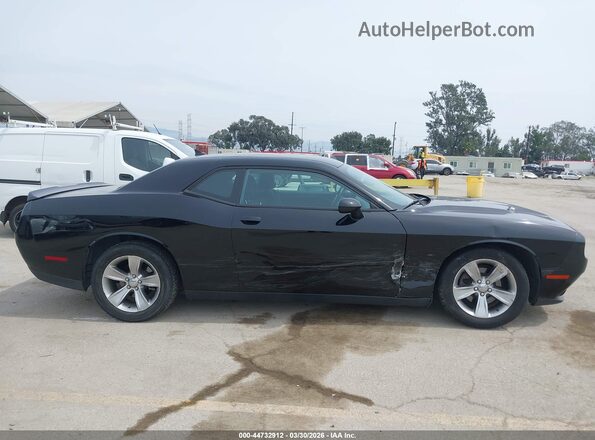 2C3CDZAG4JH171899 2018 DODGE CHALLENGER Black Instrument cluster view