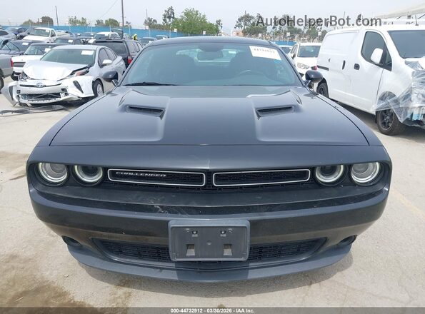 2C3CDZAG4JH171899 2018 DODGE CHALLENGER Black Dashboard view