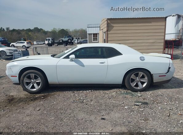 2C3CDZAG7JH305403 2018 DODGE CHALLENGER White 