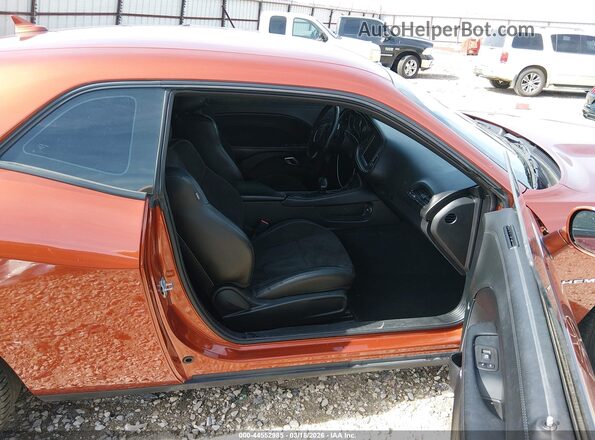2C3CDZBT0NH144054 2022 DODGE CHALLENGER Orange Vista interior delantera