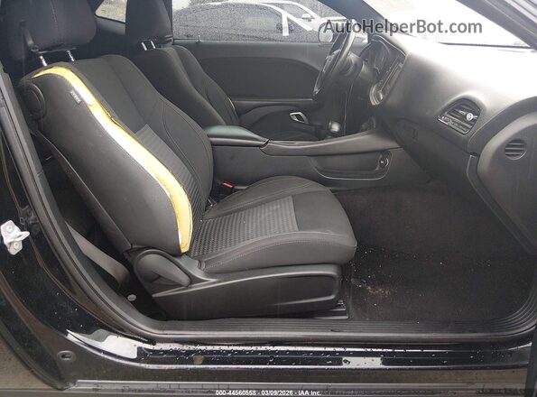 2C3CDZBT1HH568928 2017 DODGE CHALLENGER Black Вид салону спереду