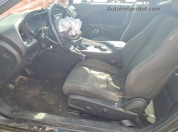 2C3CDZBT4GH300681 2016 DODGE CHALLENGER Black Front interior view