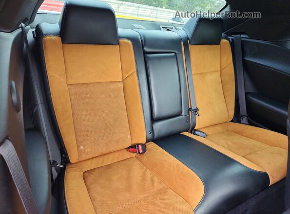 2C3CDZFJ3MH683792 2021 DODGE CHALLENGER Gray Vista de los asientos traseros