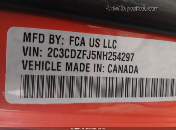 2C3CDZFJ5NH254297 2022 DODGE CHALLENGER Orange Vista del compartimento del motor