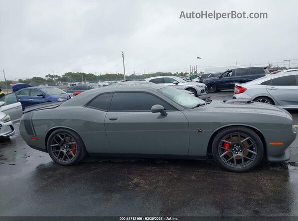 2C3CDZFJ7JH271936 2018 DODGE CHALLENGER Серый Вид задней части салона