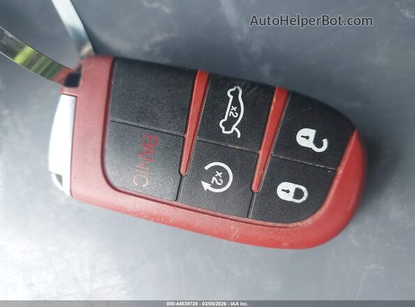 2C3CDZFJXNH142708 2022 DODGE CHALLENGER Red Вид панелі приладів