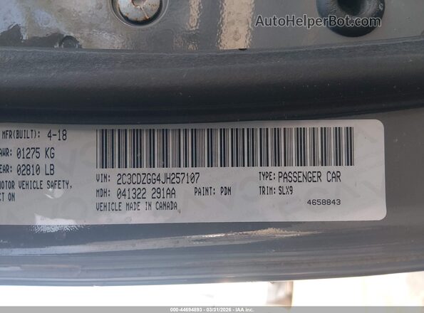 2C3CDZGG4JH257107 2018 DODGE CHALLENGER Gray Widok komory silnika