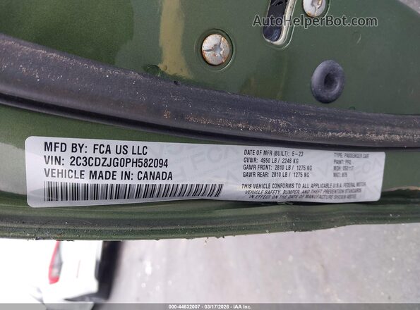 2C3CDZJG0PH582094 2023 DODGE CHALLENGER Green Շարժիչի բաժամունքի տեսք
