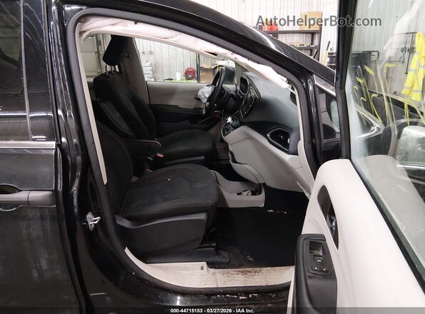 2C4RC1AG7MR575174 2021 CHRYSLER VOYAGER Black Вид салону спереду