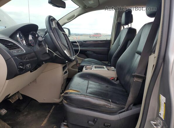 2C4RC1BG0GR157333 2016 CHRYSLER TOWN Silver 