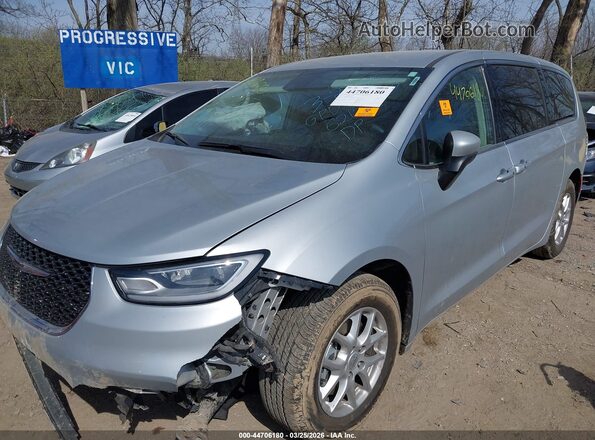 2C4RC1BG0PR621284 2023 CHRYSLER PACIFICA Silver Widok z przodu