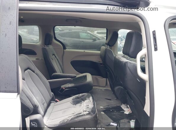 2C4RC1BG0PR628977 2023 CHRYSLER PACIFICA White VIN კოდის სტიკერის ხედი