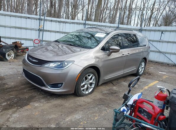 2C4RC1BG1HR660452 2017 CHRYSLER PACIFICA Gold Vista tres cuartos delantera izquierda