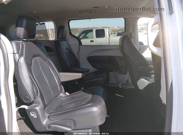 2C4RC1BG2NR114867 2022 CHRYSLER PACIFICA White VIN კოდის სტიკერის ხედი