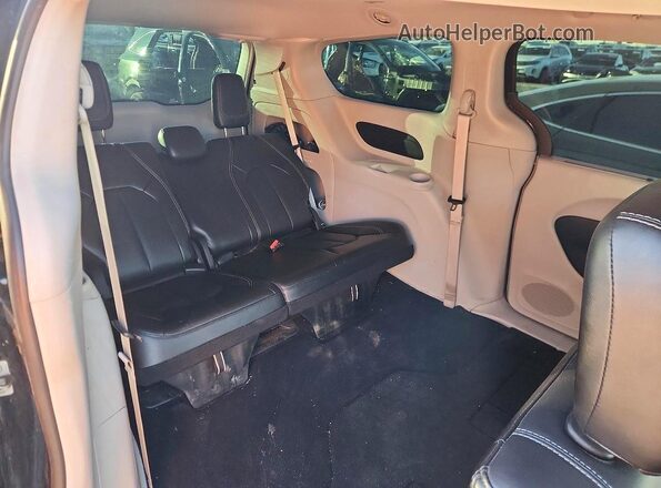 2C4RC1BG2RR147048 2024 CHRYSLER PACIFICA Black Вид задньої частини салону