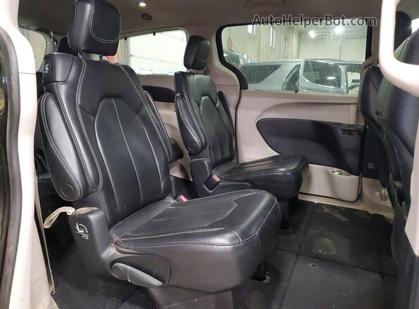 2C4RC1BG3NR128082 2022 CHRYSLER PACIFICA Черный Вид задней части салона