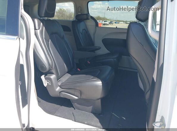 2C4RC1BG3RR165431 2024 CHRYSLER PACIFICA White 