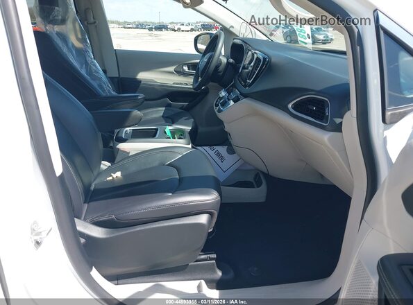 2C4RC1BG3RR165431 2024 CHRYSLER PACIFICA White 
