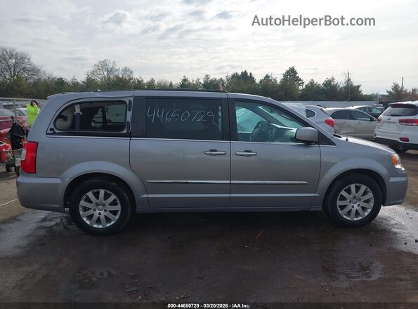 2C4RC1BG5GR199416 2016 CHRYSLER TOWN & COUNTRY Gray Вид задньої частини салону