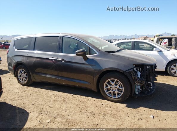 2C4RC1BG5PR601886 2023 CHRYSLER PACIFICA Gray 360 interior view