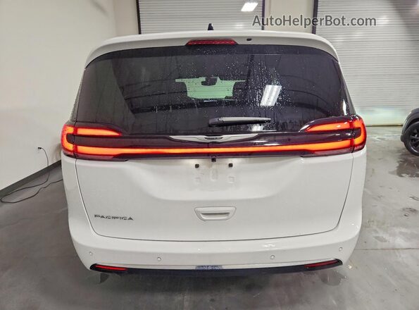 2C4RC1BG9TR197534 2026 CHRYSLER PACIFICA White Вид ззаду