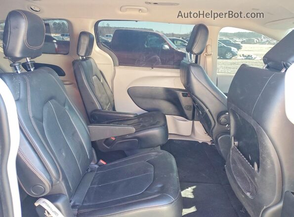 2C4RC1BGXLR285489 2020 CHRYSLER PACIFICA Gray Vista interior trasera