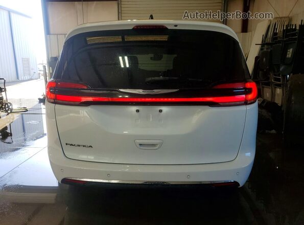 2C4RC1BGXPR524335 2023 CHRYSLER PACIFICA Белый Вид сзади