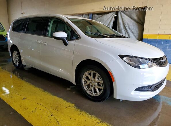 2C4RC1CG2PR557442 2023 CHRYSLER VOYAGER Белый Передняя правая четверть