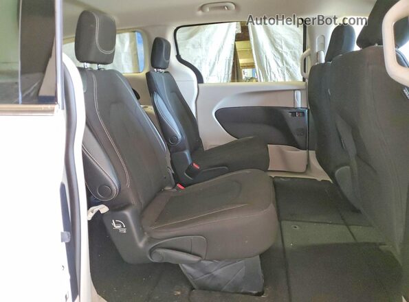 2C4RC1CG2PR557442 2023 CHRYSLER VOYAGER Белый Вид задней части салона
