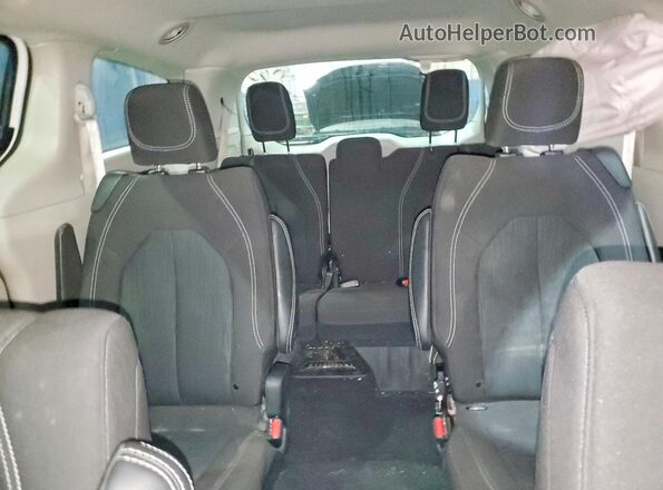 2C4RC1CG2PR623665 2023 CHRYSLER VOYAGER White Vista de los asientos traseros