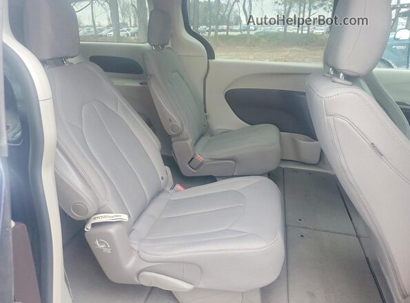 2C4RC1CG4LR131178 2020 CHRYSLER VOYAGER Blue უკანა სალონის ხედი