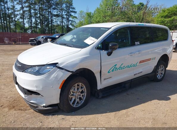 2C4RC1CG4SR571061 2025 CHRYSLER VOYAGER Белый Передняя левая четверть