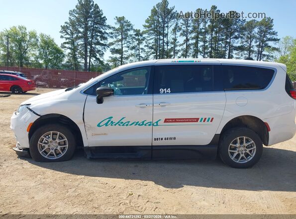2C4RC1CG4SR571061 2025 CHRYSLER VOYAGER Белый 
