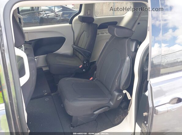 2C4RC1CG5NR204139 2022 CHRYSLER VOYAGER Gray Вид наклейки з VIN-кодом