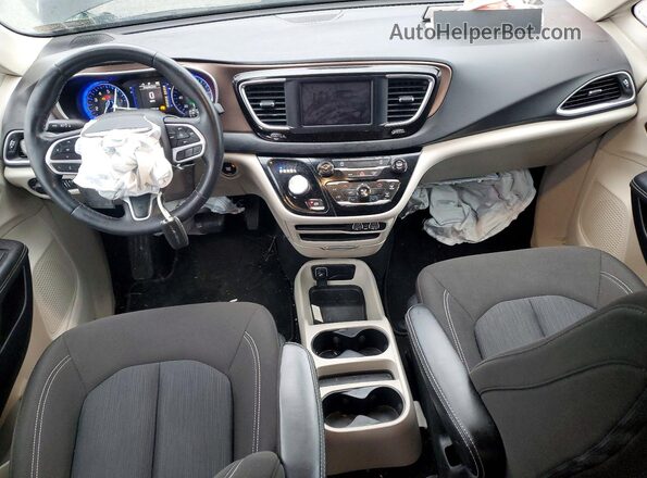 2C4RC1CG5RR101390 2024 CHRYSLER VOYAGER Black Widok deski rozdzielczej
