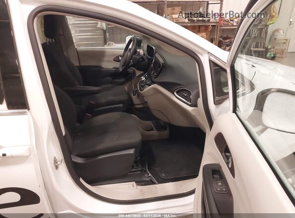 2C4RC1CG6RR194033 2024 CHRYSLER VOYAGER White Widok wnętrza z przodu