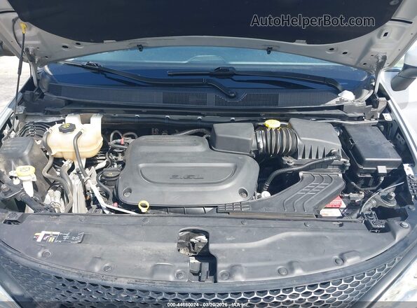 2C4RC1CG7PR548428 2023 CHRYSLER VOYAGER Silver Вид ззаду