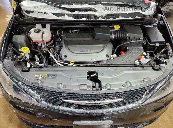 2C4RC1CG7SR610256 2025 CHRYSLER VOYAGER Black Widok komory silnika