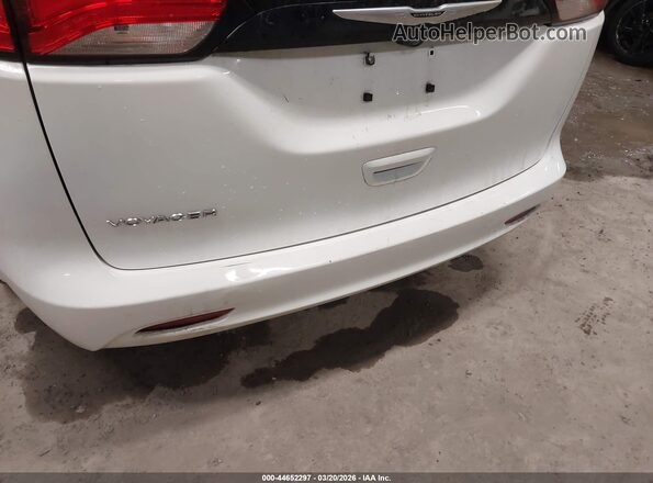 2C4RC1CG9RR171796 2024 CHRYSLER VOYAGER White Widok z przodu