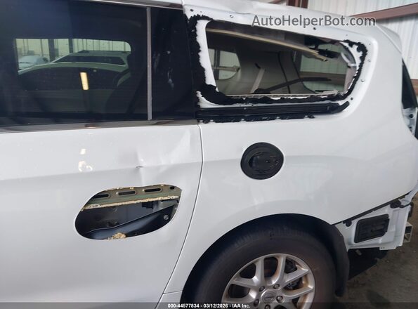 2C4RC1CGXPR628323 2023 CHRYSLER VOYAGER White Vista frontal