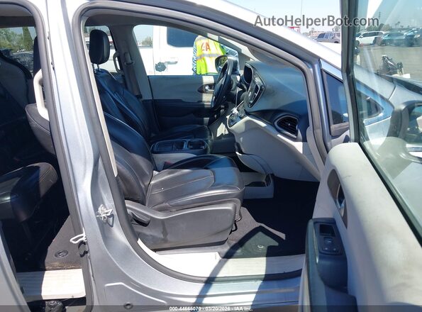 2C4RC1DG1MR506086 2021 CHRYSLER VOYAGER Silver წინა სალონის ხედი