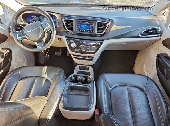 2C4RC1DG7MR546902 2021 CHRYSLER VOYAGER Silver Dashboard view
