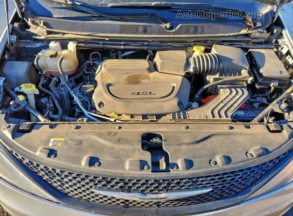 2C4RC1DG7MR546902 2021 CHRYSLER VOYAGER Silver Engine compartment view