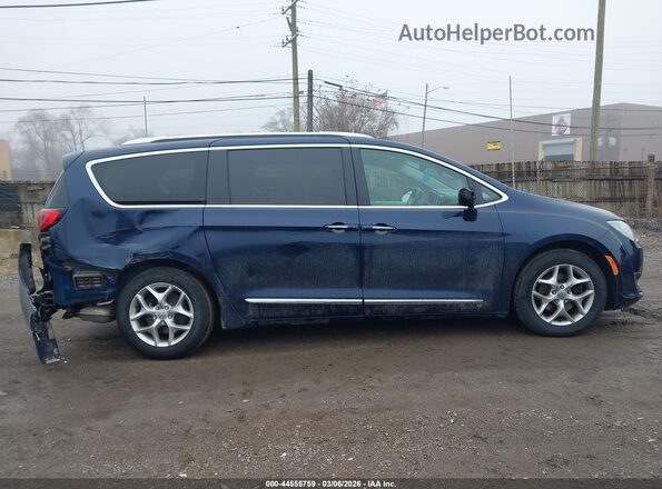 2C4RC1EG5JR292164 2018 CHRYSLER PACIFICA Blue უკანა სალონის ხედი