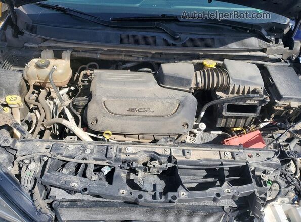 2C4RC1FG1KR559512 2019 CHRYSLER PACIFICA Blue ძრავის განყოფილების ხედი
