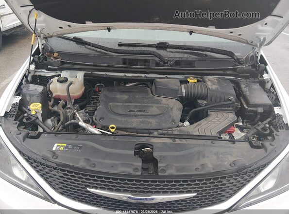 2C4RC1FG1KR738293 2019 CHRYSLER PACIFICA White 
